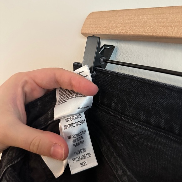 AGOLDE Riley High Rise Straight - Black - Size 23 - Picture 14 of 16